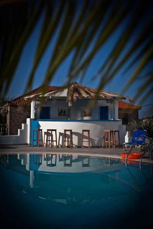 Viva Mare Foinikounta Aparthotel Finikounta Exterior foto