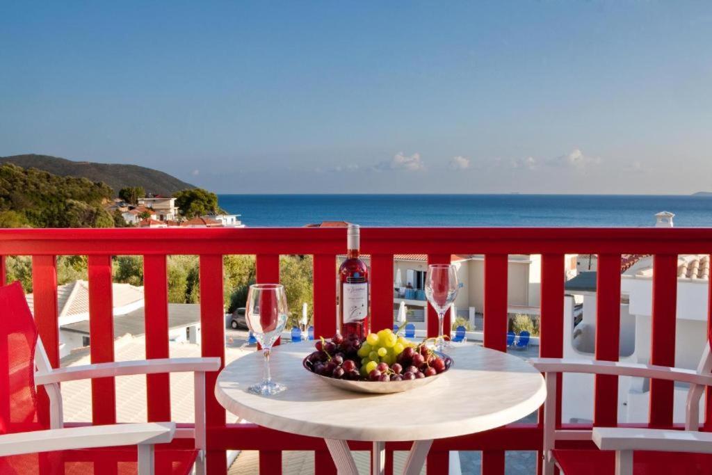 Viva Mare Foinikounta Aparthotel Finikounta Exterior foto