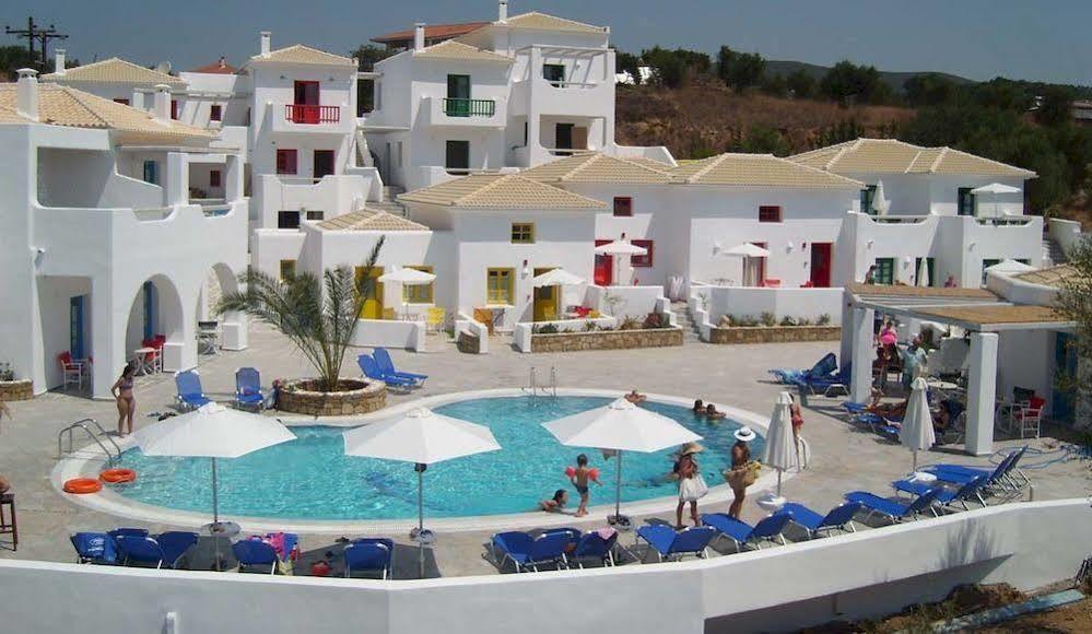 Viva Mare Foinikounta Aparthotel Finikounta Exterior foto