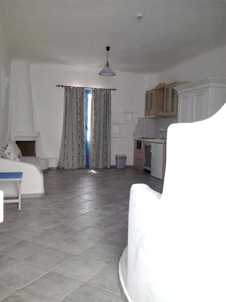 Viva Mare Foinikounta Aparthotel Finikounta Exterior foto