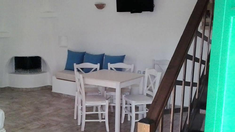 Viva Mare Foinikounta Aparthotel Finikounta Exterior foto